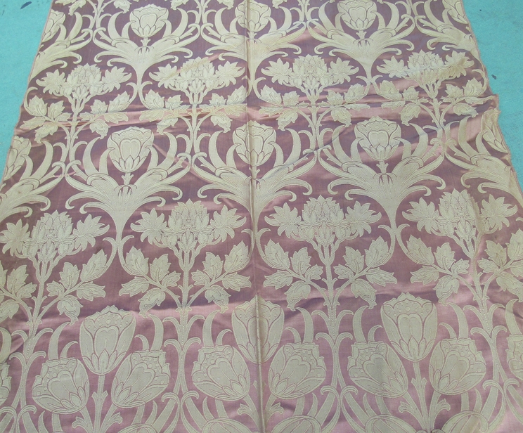 A number of 18th, 19th and early 20th Century silks, jacquard and damasks , various sized pieces. - Image 17 of 22