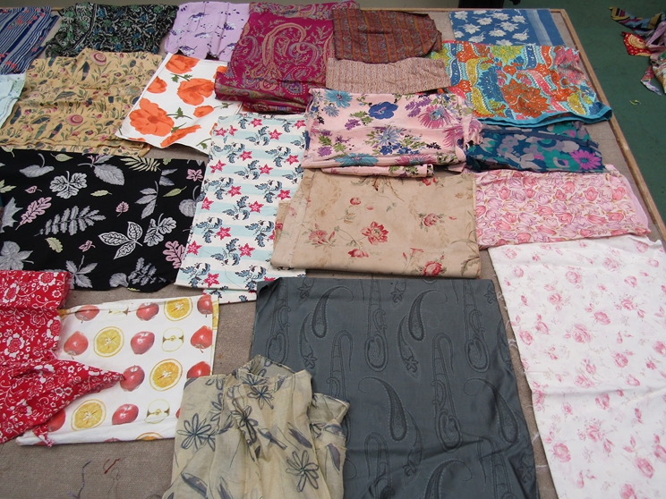 A suitcase containing a considerable quantity of dress and clothing prints, - Image 7 of 8