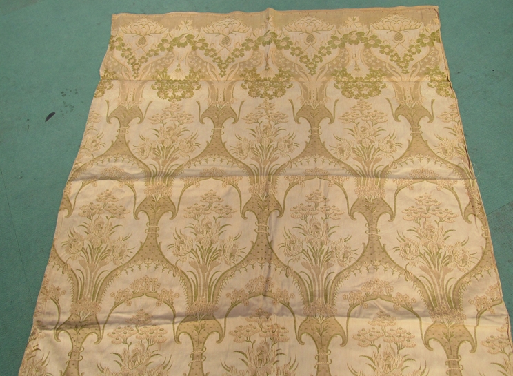 A number of 18th, 19th and early 20th Century silks, jacquard and damasks , various sized pieces. - Image 18 of 22