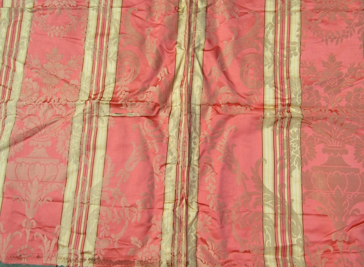 A number of 18th, 19th and early 20th Century silks, jacquard and damasks , various sized pieces. - Image 7 of 22