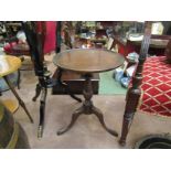 A Georgian mahogany dish top wine table,