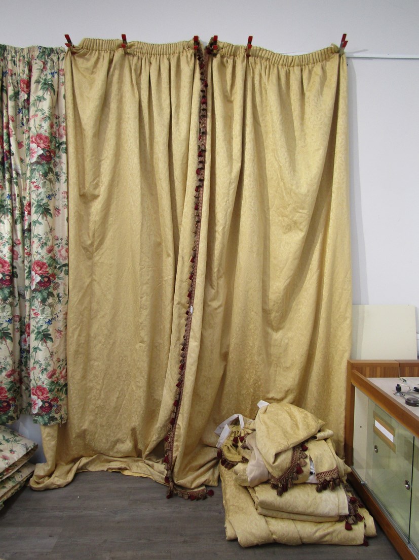 Two pairs of country house style curtains together with one single curtain, - Image 2 of 3