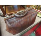 An early 20th Century Doctor's/Nurses leather bag