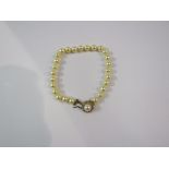 A pearl bracelet, 6mm pearls with a 9ct gold clasp,