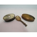 Two horn snuff boxes and a spoon