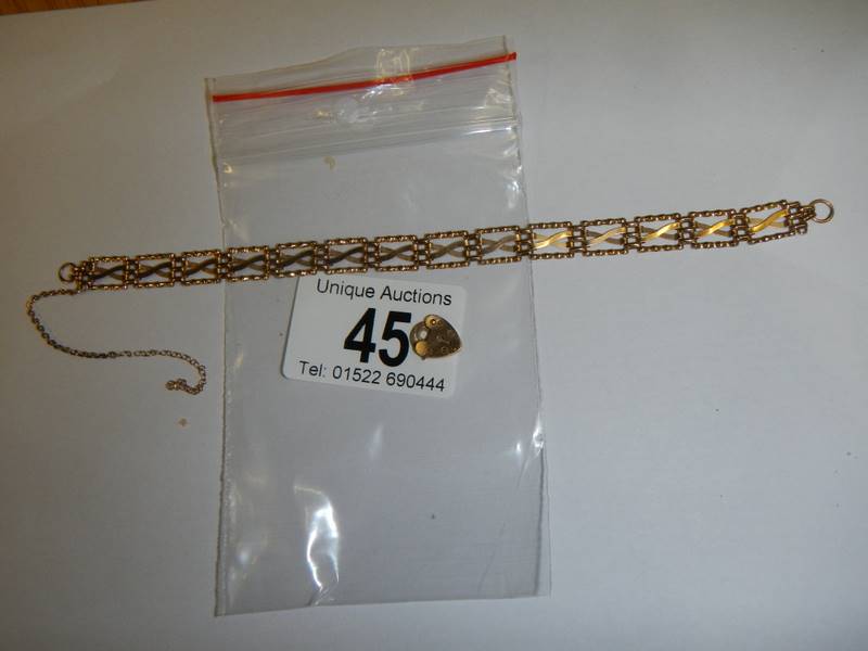 A 9ct gold bracelet with padlock but no clasp. 4.5 grams. - Image 5 of 5
