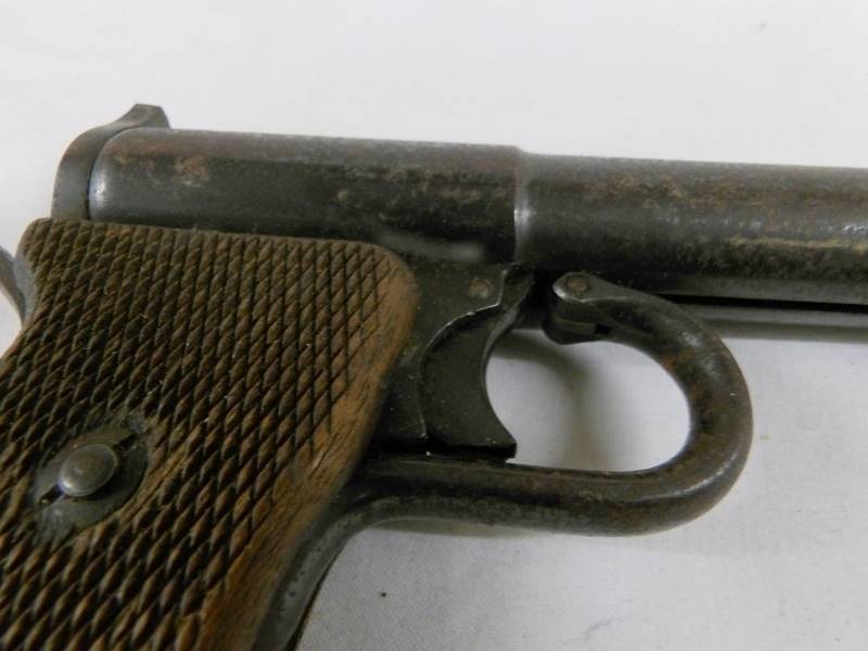 A Tell II 1920/30's air pistol. - Image 4 of 4