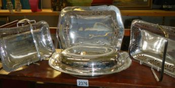 A mixed lot of silver plate cake baskets.