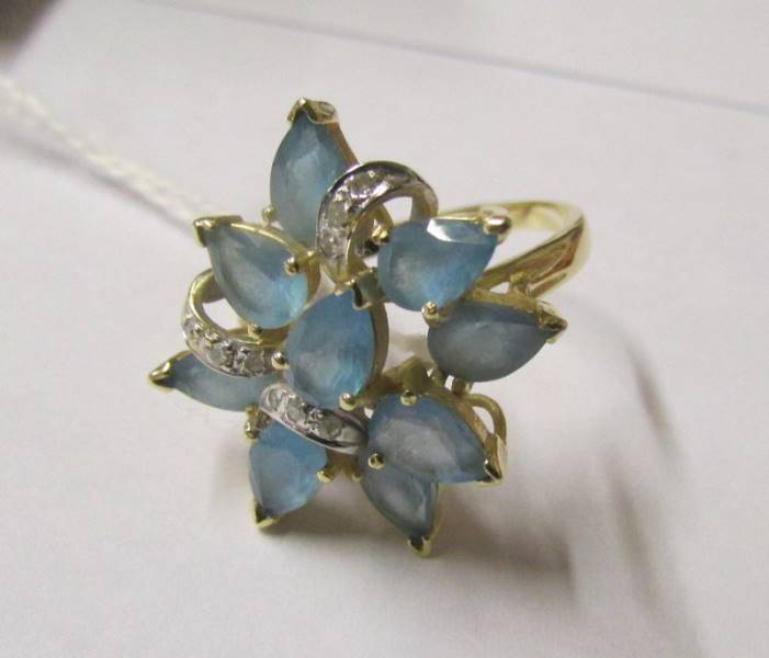 A 9ct gold blue stone dress ring, size P half. - Image 2 of 3