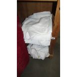 A quantity of white cotton sheets. ****Condition report**** These are modern sheets.