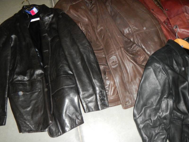 6 men's jackets, leather and faux leather, various styles and sizes. - Image 2 of 4