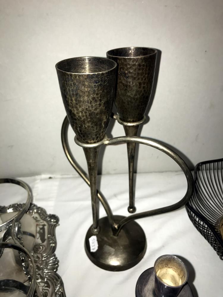 An interesting lot of silver plate items - Image 4 of 7