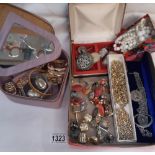 A quantity of costume jewellery