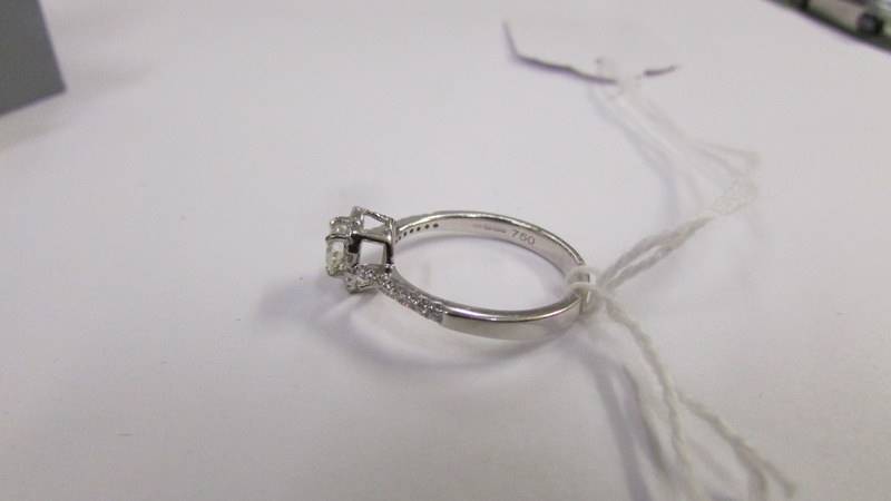 A 40 pt 18ct white cold heart shaped diamond ring, size N half. - Image 3 of 3