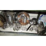 A mixed lot of mainly stainless steel kitchen items.