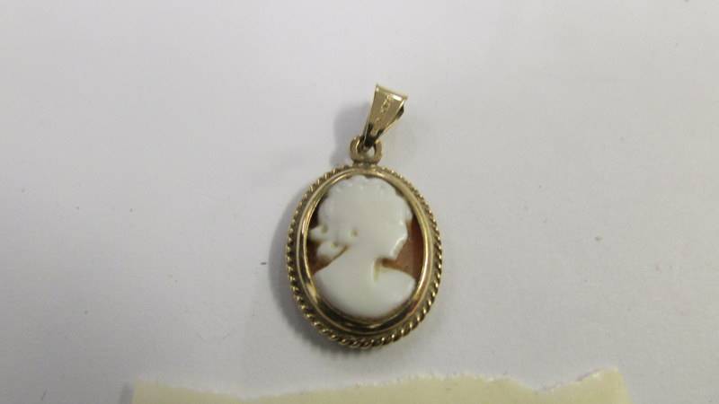 A 9ct gold pendant set cameo. - Image 2 of 2