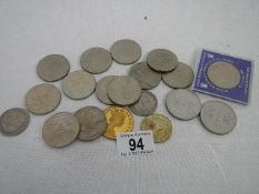 A mixed lot of commemorative coins including 5 Churchill 1965, 3 1977 silver jubilee,