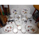 A quantity of Royal Worcester Evesham pattern
