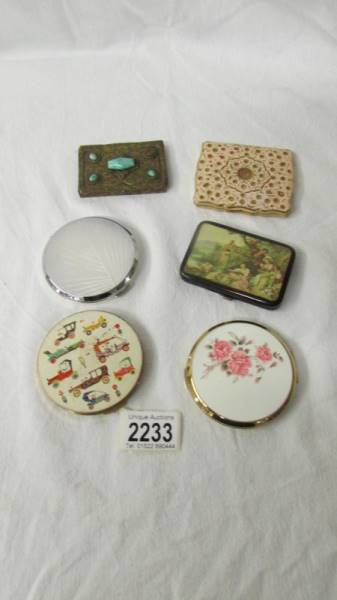 2 vintage powder compacts,