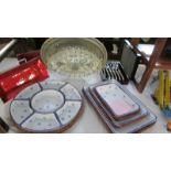 A quantity of miscellaneous kitchenware including wicker covered serving dishes etc.