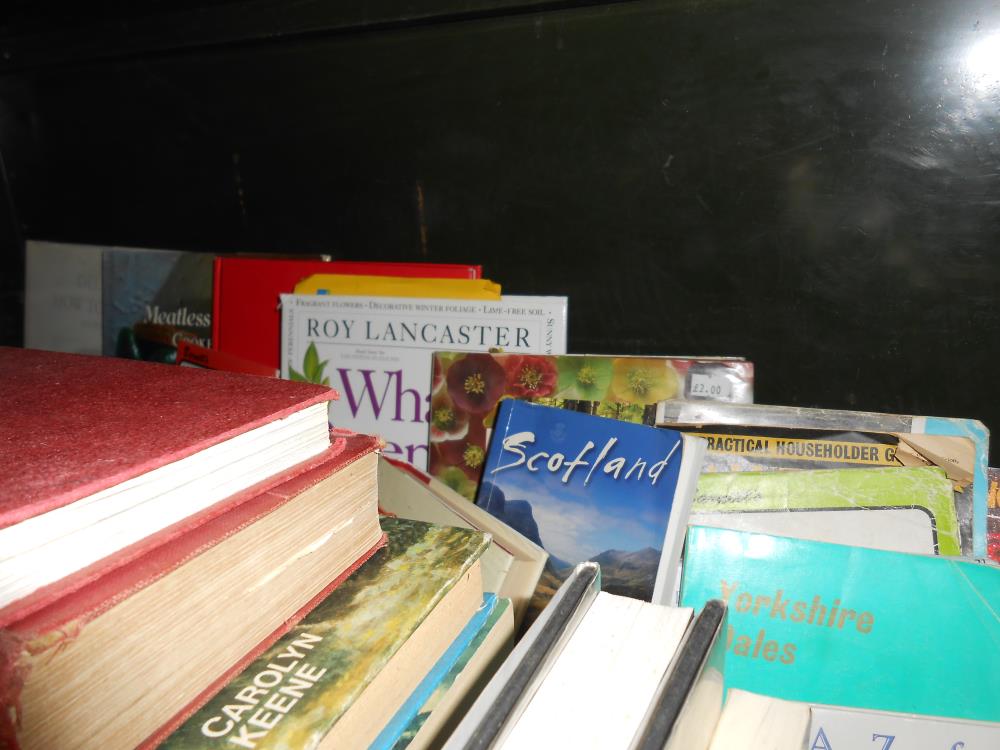 A shelf full of books on many subjects (annuals, - Image 5 of 5