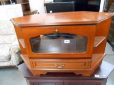 A tv cabinet with drawer, height 54.5cm, width at widest 98cm approx.
