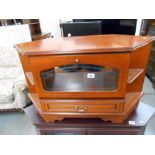 A tv cabinet with drawer, height 54.5cm, width at widest 98cm approx.