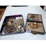 A quantity of misc costume jewellery including rings, pendants, brooches etc.