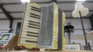 A Luigi Fratellini accordion.