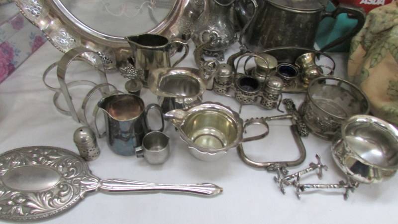 A mixed lot of silver plate including large trays, cruet sets etc. - Image 3 of 3