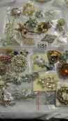 Approximately 30 vintage brooches.