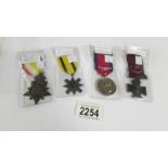 4 replica medals including V C replica, Waterloo,