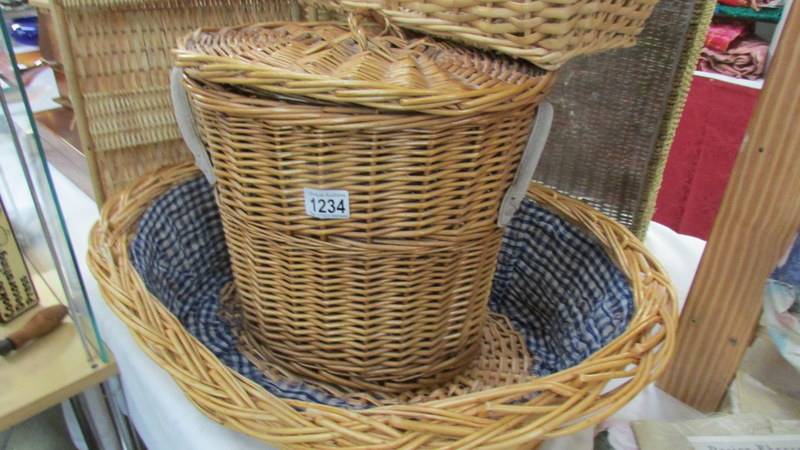A good lot of basket ware. - Image 3 of 3