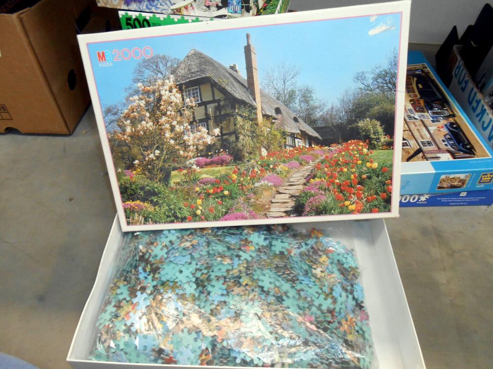 A quantity of jigsaw puzzles, some sealed, - Image 10 of 11