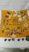 A mixed lot of assorted badges etc.