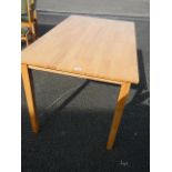 A good clean teak dining table 84 x 145 x 76 cm