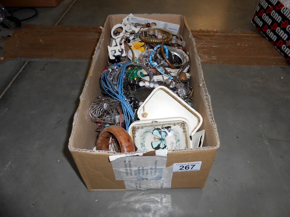 A box of costume jewellery (unsorted)