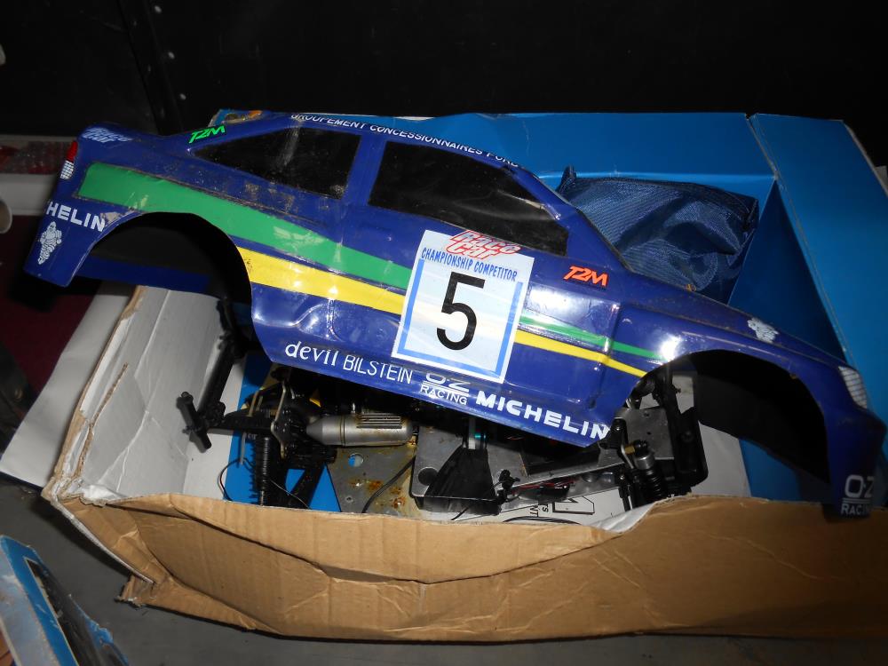 A boxed T2M Ford Escort RS Cosworth remote control car 1/10 scale, - Image 2 of 4