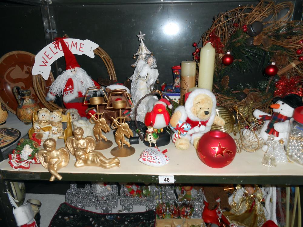 4 shelves of Christmas decoration including some vintage items - Image 3 of 6