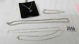 A silver chain, 14 grams, a silver chain, 3.