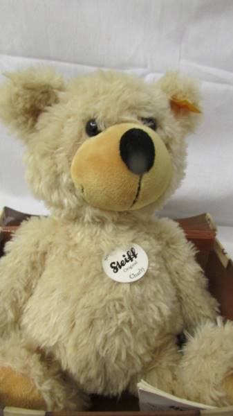 A Steiff 'Charley' bear with suitcase. - Image 2 of 4