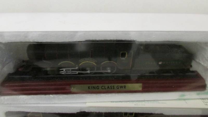 5 boxed and 3 unboxed ornamental model locomotives. - Image 5 of 6