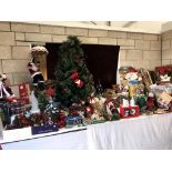 A very large lot of Christmas decorations - Collect only