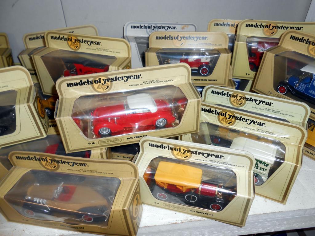 A large quantity of boxed Matchbox models of yesteryear on 2 shelves (over 40) - Image 6 of 7
