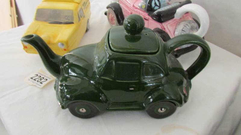 An 'Only Fools and Horses' teapot and 2 other car teapots. - Image 3 of 4