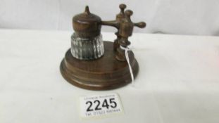 An unusual treen inkwell, a/f (chip to lid).