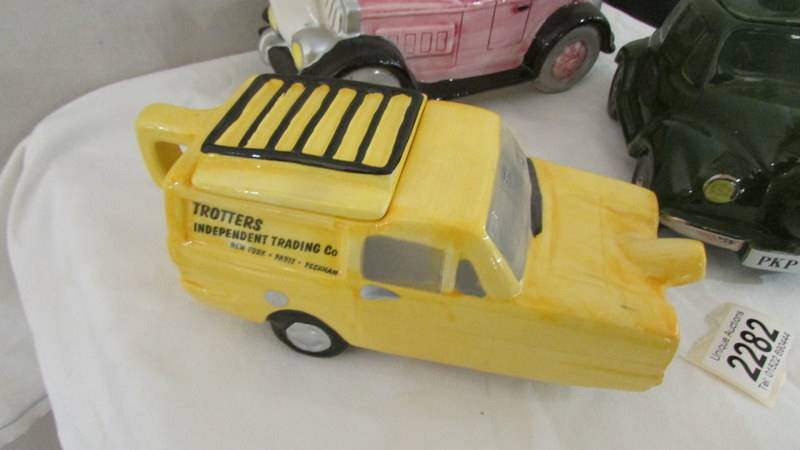 An 'Only Fools and Horses' teapot and 2 other car teapots. - Image 4 of 4
