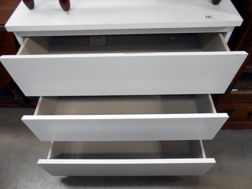 A white melamine 3 drawer bedroom chest of drawers 48cm x 81cm x 88cm - Image 2 of 2