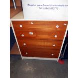 A 4 drawer chest of drawers