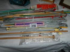 A mixed lot of knitting pins.